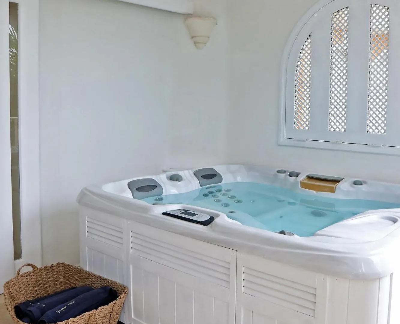 Spb 309 Luxury Beach Front Property 세인트 피터 0*,  바베이도스